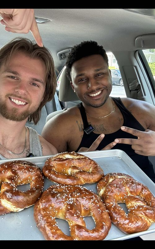 We pulled back up on @Croftons Pretzels to try the flavors we didn’t get last time 😳  Stick around to see what we think of them 👀 Drop a comment letting us know more spots to try 🖤 #stuffedpretzels #foodreview #hiddengems #foodtiktok #foodcritic 