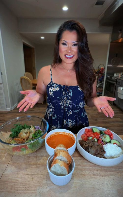 Dinner with us 🤗 #dinnerwithme #DinnerIdeas #dinner #cooking #Foodie @Huy Fong Foods 