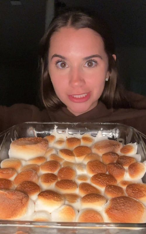 Let’s eat s’mores dip 🤤❤️🍫 #smores #smoresdip #eating #eatwithme #Foodie 