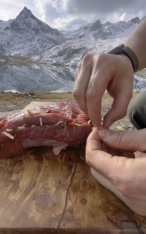 #cookingforest#outdoorcooking #cooking #Recipe #beef  #survivor#cookingasmr #leon#outdoorcooking #cookingnature 