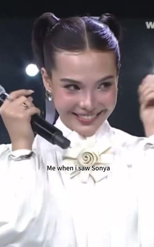 Sonya’s reaction meeting P’Faye! #lmsy #sonyasaranphat #lookmheepunyapat #faye_malisorn #thaiglseries 