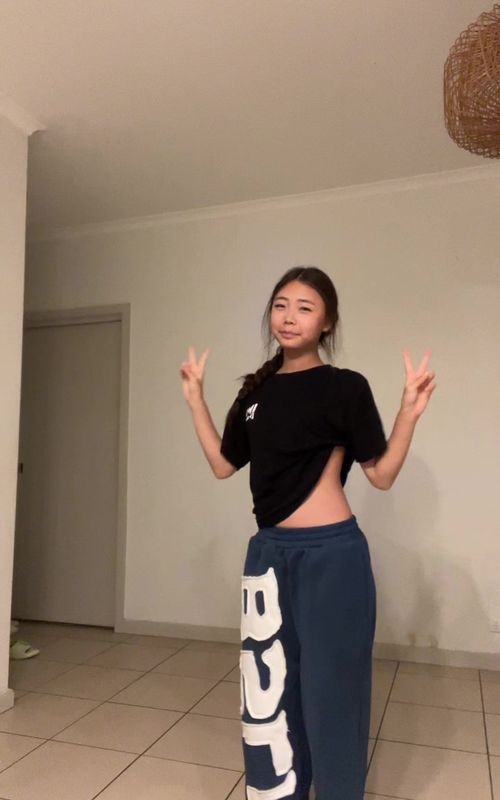 Restock is live! Use Code ELISA for $$ OFF @bslm® #bslm #sweatpants #dance #dancetrend #tiktokdance 