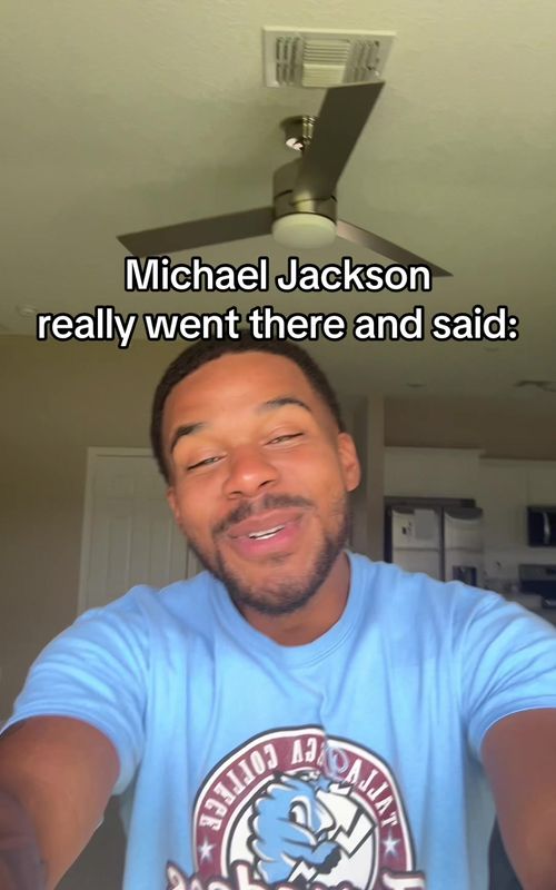 I’m gonna make a change, for once in my life #michaeljackson #maninthemirror #singing #singer #cover 