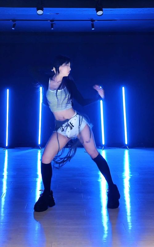 shaking‼️ #pinkyup #katseye #kpopdance #캣츠아이 #핑키업