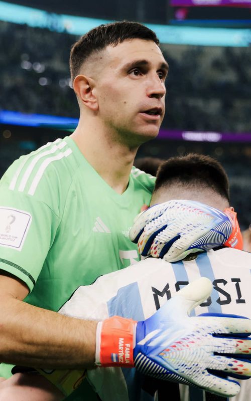 Different sides of the pitch, same emotion 🥹 #FIFAWorldCup
