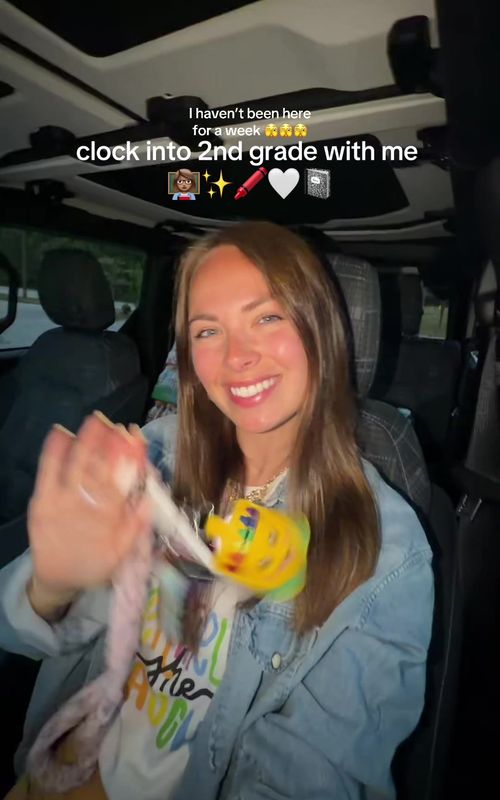 Happy Friday!!! How was your week?! 🤍✨🖍️  #teacher #teachervlog #asmr #asmrsounds #Vlog 