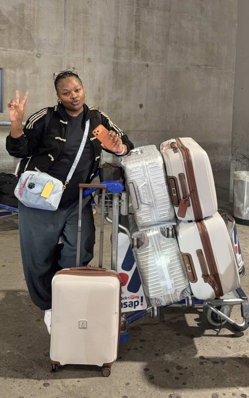 I left with 3 bags & I came back with 6😭😩. Shopping in China hits different.🫰🏾 So happy to be home🥺, I’ll be resetting today & fetching my baby from boarding school tomorrow.🩵 #gracemondlana #homesweethome 