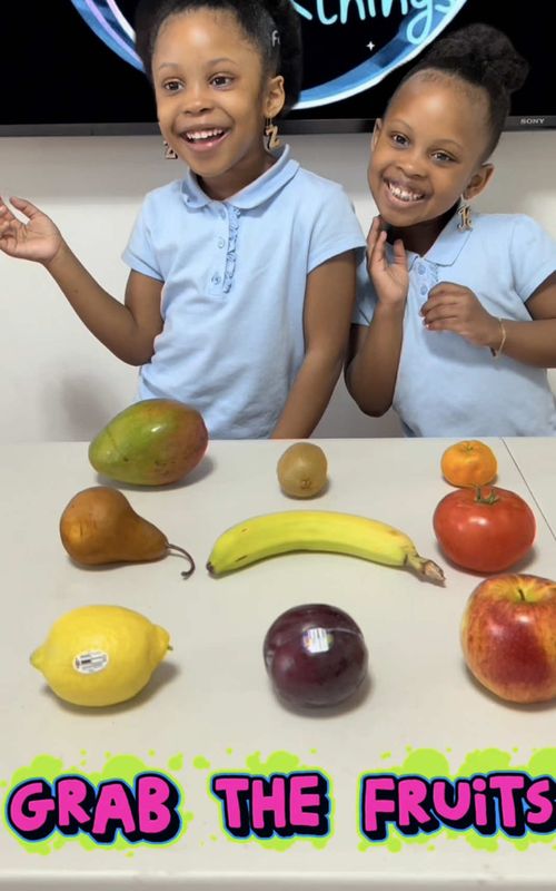 Grab The Fruits with Zhuri & Kamora 🥭 🍎  🍌  What are your Thoughts 🤔 💭  Follow Is For More 🫶🏽 #grabthefruits  #fungame  #funnyvideo  #FamilyFun  #justzkthings 