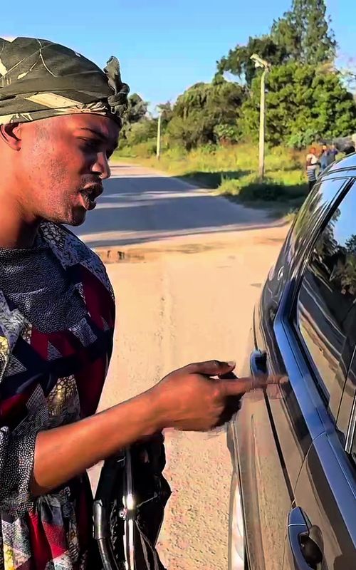 Musavadenha Vanhu vane hasha kunze uko 😳😂Back to school #zimbabwe 