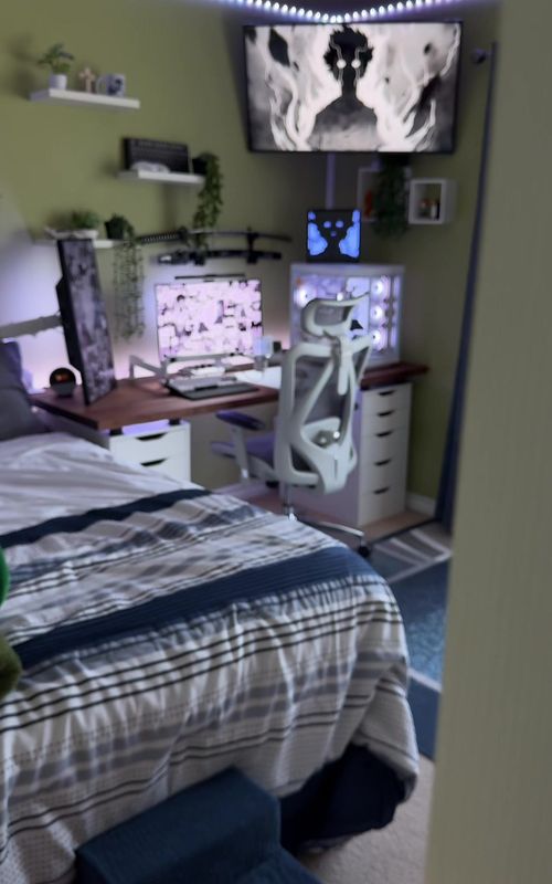 🫣 #setup #clean #GamingSetup #white #whitesetup #desksetup #room #boyroom #peripherals 