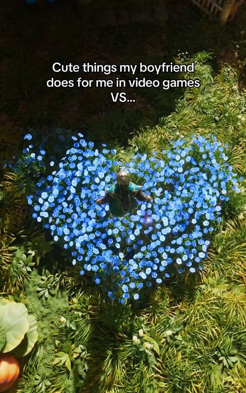 He does little things like this all the time and yes, I plan on keeping him 🥺🎮💚 #gamercouple #gamingcouple #enshrouded #fypgaming #gamingclips 