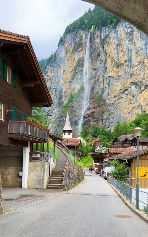 Switzerland in 8 seconds 🇨🇭❤️#switzerland #swissbeautiful #travel #tiktoktravel #swiss 