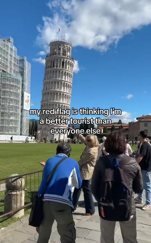 If every tourist was like me, there wouldn’t be any problems #relateable #pisa #traveltok #redflag #diva 