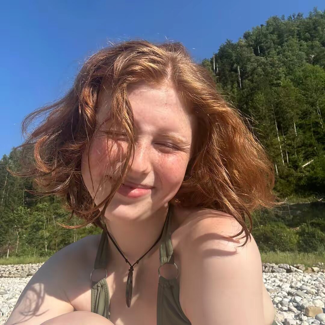saff 🌴 | solo travel |