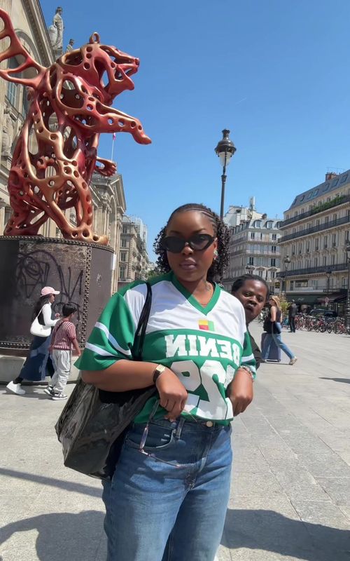 2 Look du jour 😌 Toujours un plaisir de capter @Prince de Marseille🇧🇯  Entrepreneur Béninois  Etudiant étranger en fin formation 🇫🇷 Boss AV  Il préfère les lunettes 🤓 noires 🥹 en mode baddies 😊 #entrepreneur 