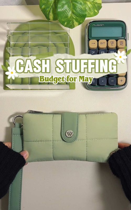 Hello May, please be kind to my budget 💸 #cashstuffing #Budgeting #cashcounting #moneymanagement #savingmoney 