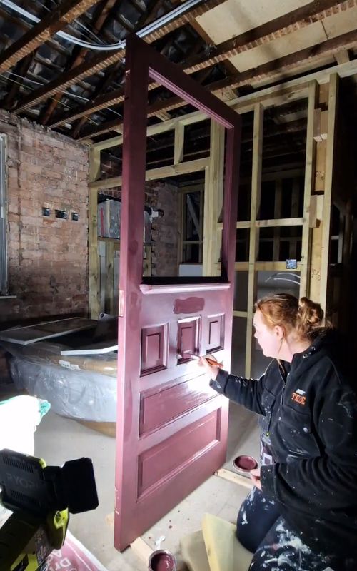 Saving the old, blending with the new 🚪 ✨️  This front door’s seen decades of history and now it gets a second life in my first home. There’s something special about keeping a piece of the past while building your future. Renovation magic in progress, looking less abandoned by the day and can't wait to move in 🏡 #abandoned #renovation #homerenovation #orginal #DIY 