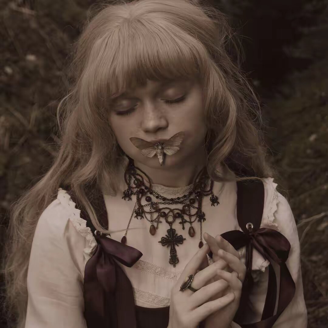 🗝️🦷༄ 𝔄𝔩𝔦𝔠𝔢