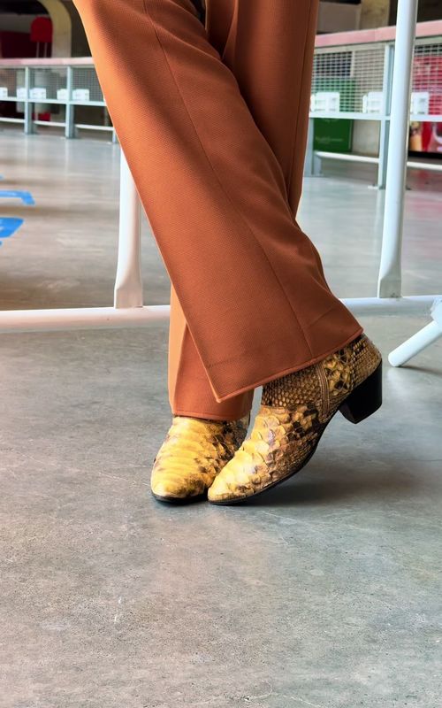 Listos pal mundial⚽️🥅 #tacoelflako #lostigresdelnorte #guadalajara #vintagewesternwear #vintage #vintagefashion #chivas #cowboyboots #Soccer #mundial 