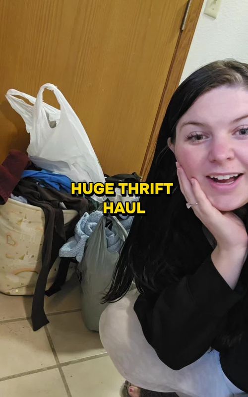 What a score! #thrift #thrifthaul #shoppinghaul #mysterybox #fyp 