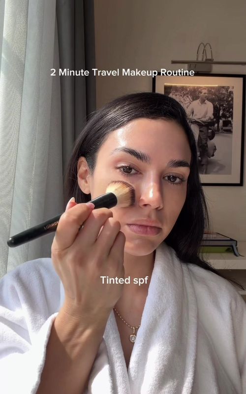 My go-to "I have no time but still want to look put together" makeup #makeup #travel #easy #fyp 
