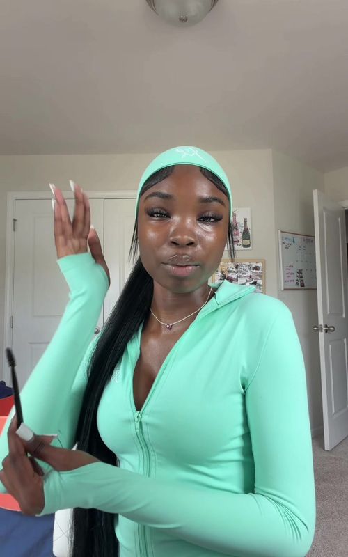 GRWM TO GO ABSOLUTELY *nowhere* !! SET : @miorlaco #2piecequeen #yaniyakezia #fyp #grwm 