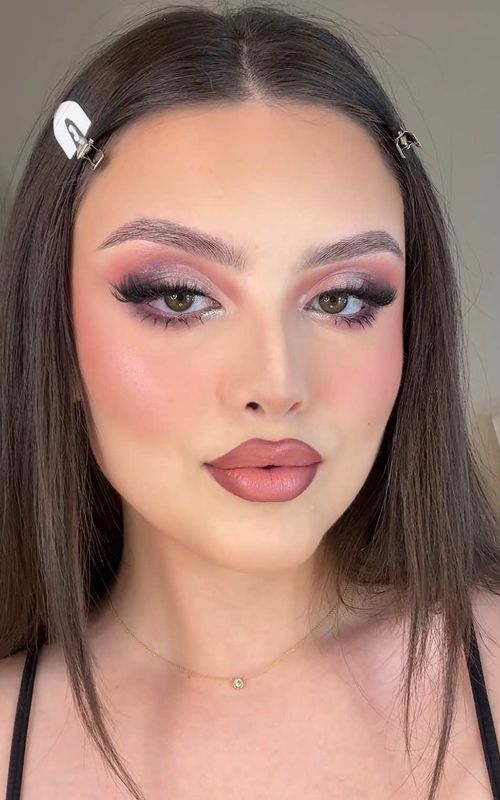 A more pink lip combo ✨ Lipliner @L.A. Girl Cosmetics lipstick @moiracosmetics  #tutorials #lipcombos #affordablemakeup #maquillaje #fullglam 