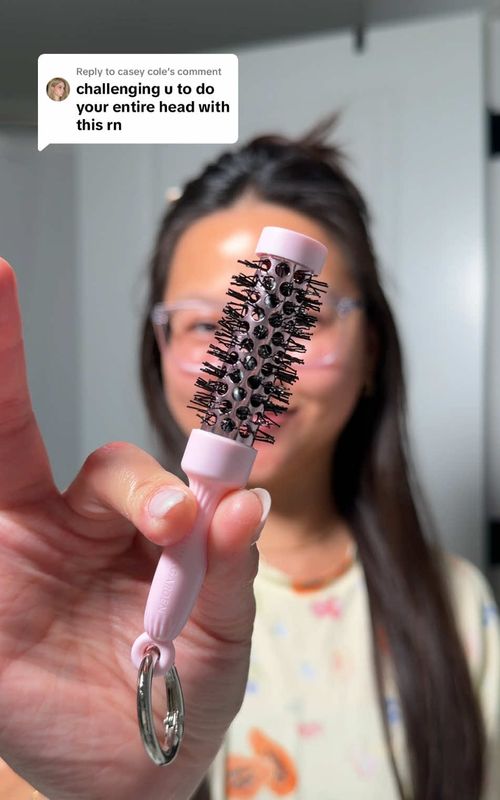 Replying to @casey cole lol do y’all think I h8 myself that much to do this to my whole head of hair?! 😂 #hair #hairtok #roundbrush #hairtutorial #hairinspo @Olivia Garden International 
