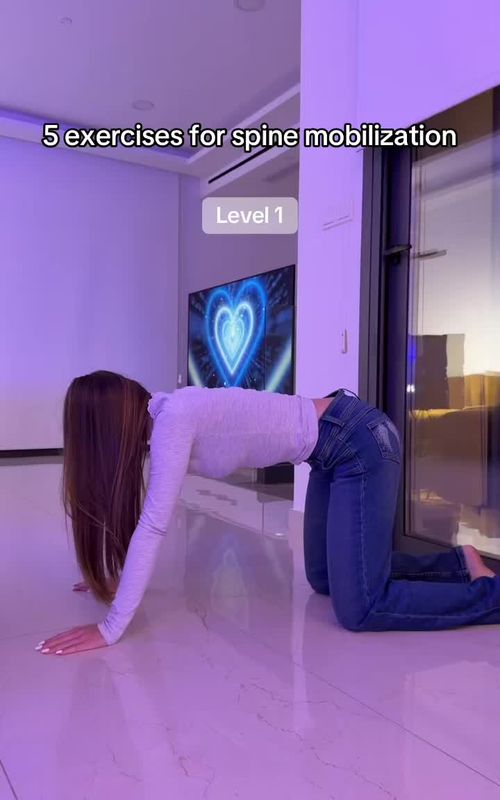 5 yoga übungen für die Gesundheit deinee wirbelsäule. Für alle Altersgruppen geeignet. #yoga #homeworkout 