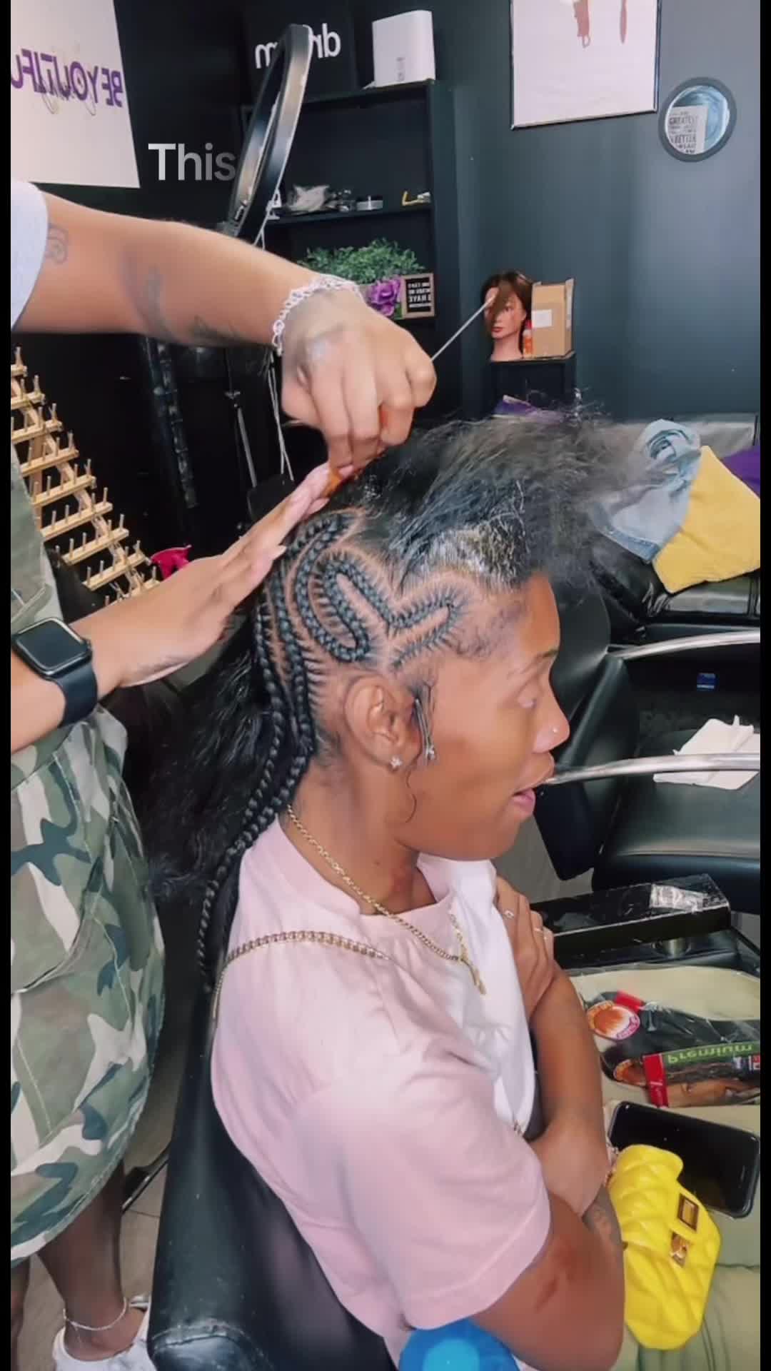 Im about to stop braiding cause whet? 😮‍💨 #viral #stitch #fyp 