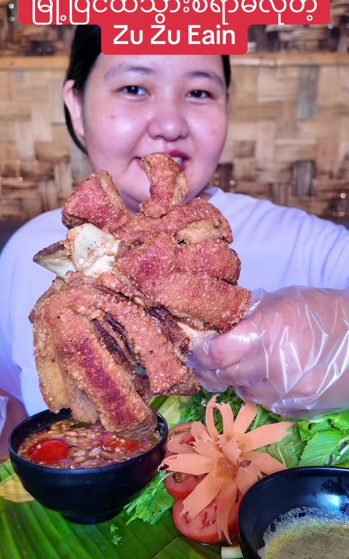 Zu Zu Eain Restaurant Review Vlog #foodvlogs #zuzueainrestaurant #friedchicken #fyp #xyzbca 