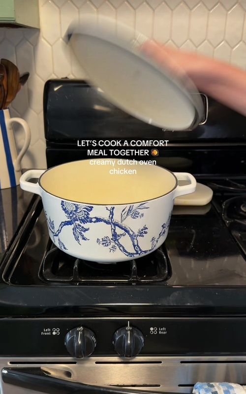 Can’t even explain how good it feels to be cooking again 🥹🙌🏼 and in my new kitchen that I love so dearly! #recipes #DinnerIdeas #comfortfood #dutchoven #cooking @Cuisinart @teakworld 
