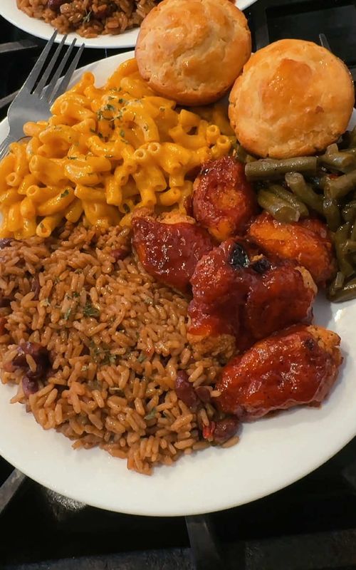 Need a soul food dinner made with ingredients from the Dollartree. I got you . Enjoy this delicious dinner. ##creatorsearchinsights##dollartreedinners##budgetmeal##cheapmeals##mealsunder10dollars