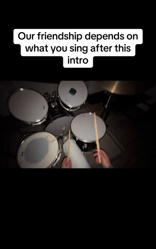 What would you sing? 🎤🎶 #drumtok #banger #weareyoung #goodmusic #fyp 