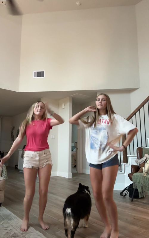 I’m hype #2persondance #tiktokdance2026 #trendingdance #easydances #dance 