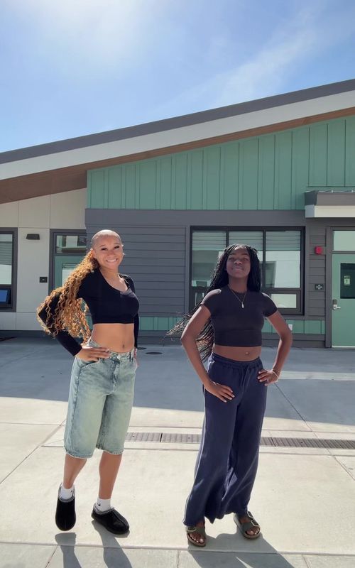 left cheek right cheek 👯‍♀️ @not_er1nn #dancestolearn2people #dancestolearn #dancetrend #newdance #luhv2kay 