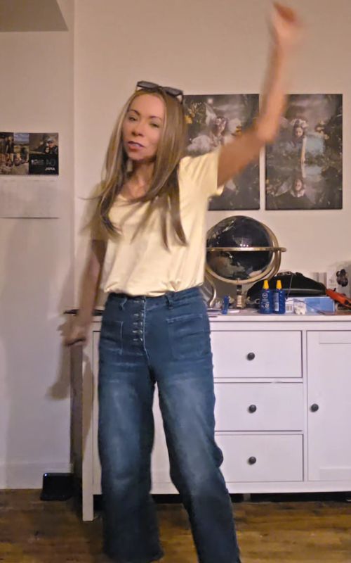 Finally a tiktok dance trend I can attempt #viralsounds #tiktok #trendingsounds #dancechallenge #baddancer 