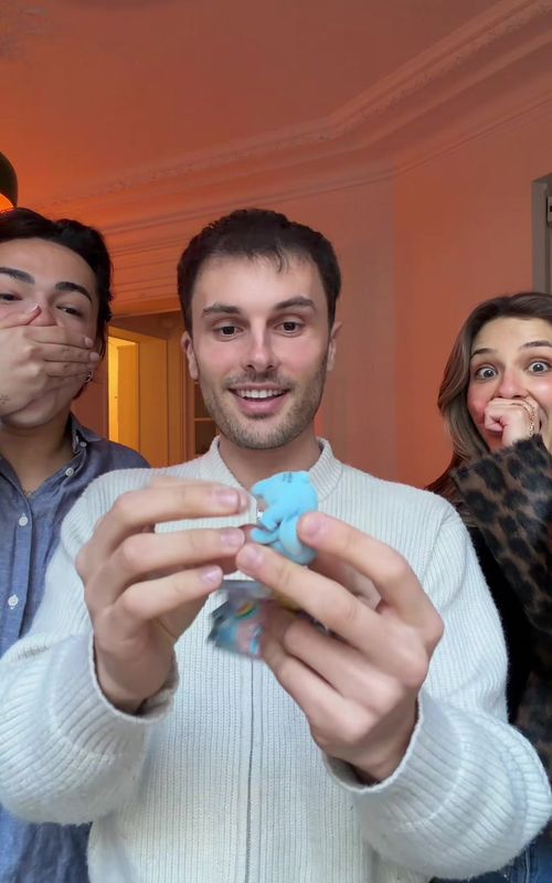 il a toujours de la chance Fabian pfff #unboxing #disney 