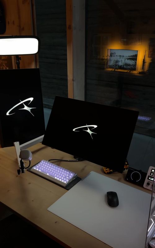 abusing it atp. // #cozyroom #techtok #GamingSetup #fyp #cleansetup 