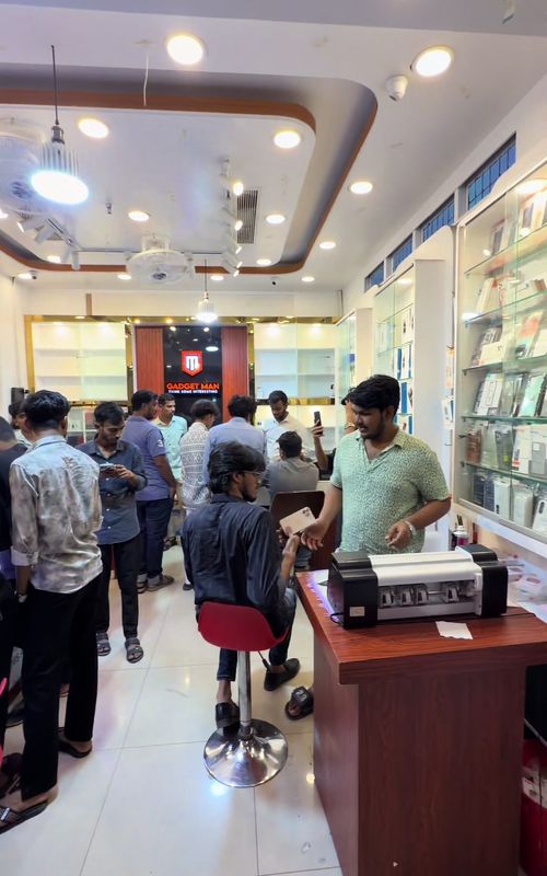 আজকের গ্যাজেট-ম্যান।