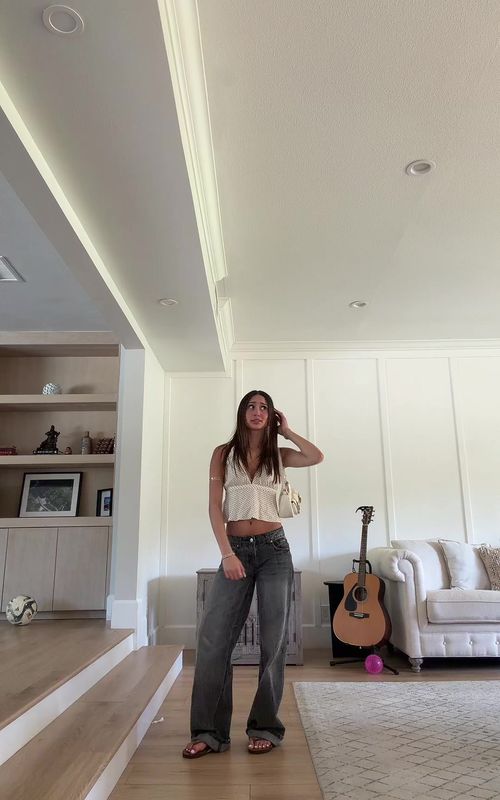 ima whatt #OOTD #outfit #outfitideas #outfitinspo #coolgirl 
