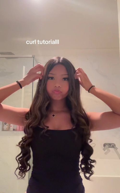 tutorial that no one asked for lol  #hairtutorial #curls dm how chuzz i look..