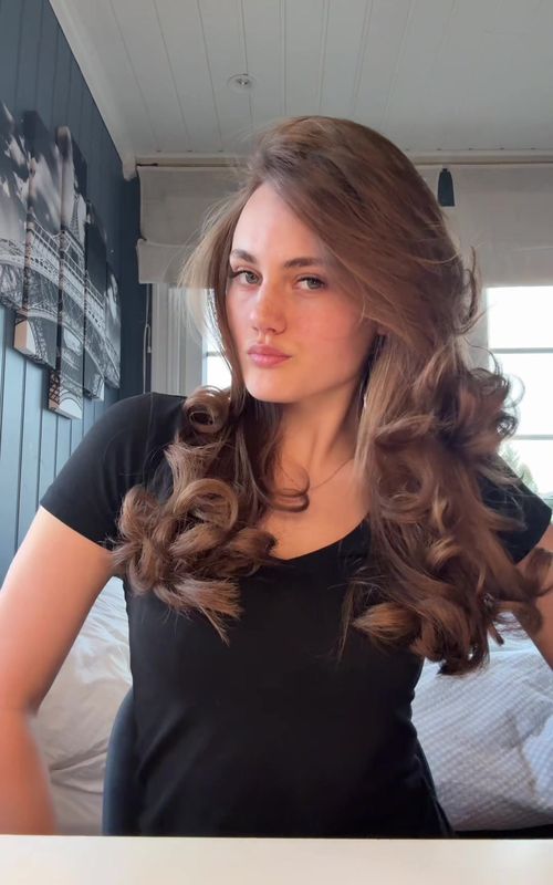 Boring #foryou #hairtok #hairrollers #hair #blowout @bjornaxen @Kérastase @Moroccanoil @Wella Pro @Olaplex @Redken 