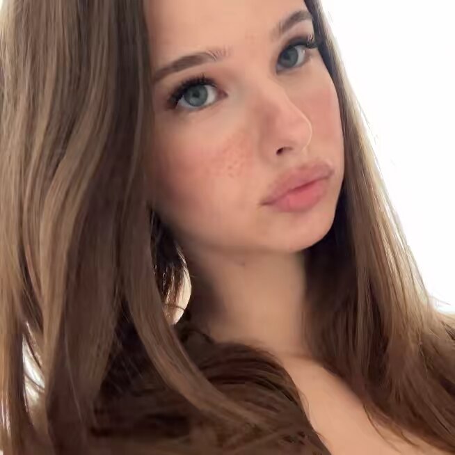 karyna ˖ ࣪⊹