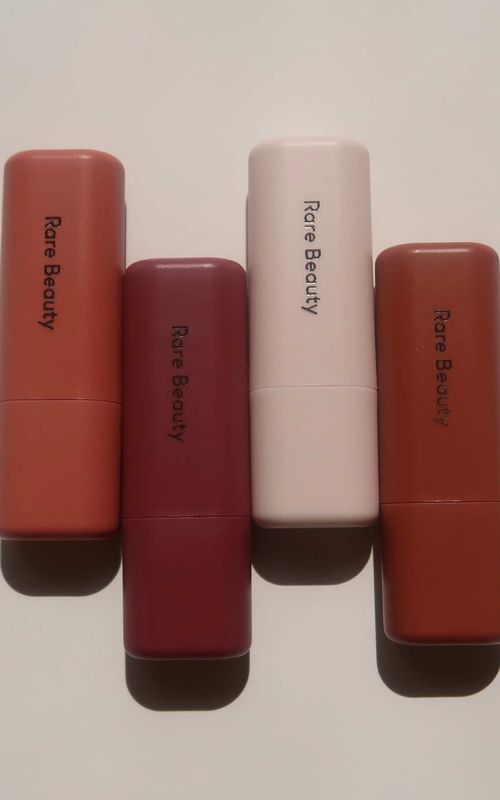 Wise + Loved 🤝 thank me later #rarebeauty #lipcombo #springlipcombo #rarebeautylipbuter #brownlipliner