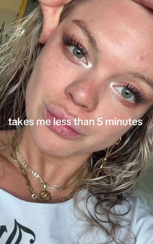 i promised a makeup tutorial, here u go!🖤 idc if u call it siren eyes, fox eyes, cat eyes - it's just giving the LIFT🤞🏽using lashes is always a good start tho so if u're wondering i'm using manga lashes by @VEYESBEAUTY (use lynx15 for savings) || #sireneyes #makeuphacks #GlowUp #veyesbeauty #greeneyes 