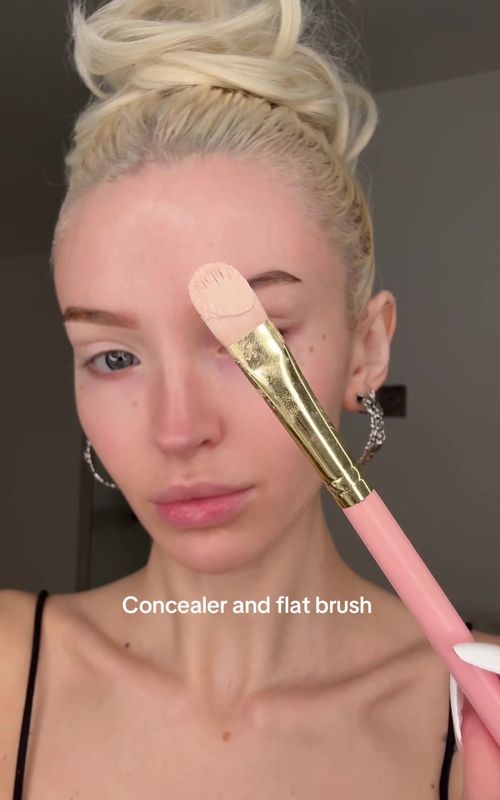 Perfect brow tutorial using @NYX Professional Makeup brow products! These are my fav brow products to use. Affordable and as good as high end.  I used NYX brow glue in ‘clear’ And their lift and snatch pen in ‘taupe’ #brow #makeup #makeupinspo #eyebrowtutorial #everydaymakeup 