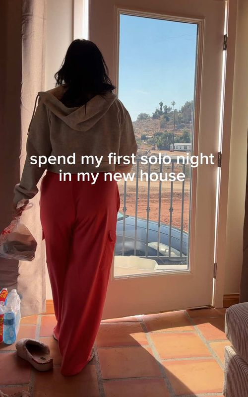 Spend my first solo night in my new house 🤍 #solonight #newhome #nightroutine #secondtrimester #fy