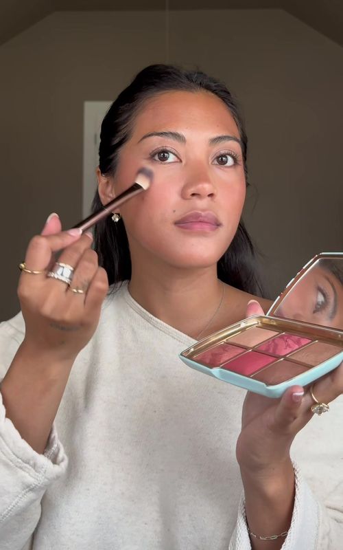 here’s the tutorial!!! 👰🏻‍♀️🥰💖 products: @m.ph by Mary Phillips le skin foundation  @rhode skin glazing milk @urban decay eye primer @Sigma Beauty vintage radiance palette @Armani beauty eye shimmer @Jones Road Beauty smokey brown eyeshadow @Makeup By Mario eye liner @Westman-Atelier contour @M·A·C Cosmetics raizin the roof blush @DIBSBEAUTY spiced chai bronzer @Hourglass Cosmetics ambient palette @Tower 28 Beauty powder @Haus Labs sheer petal lip @Lip Lab liner in mauve motif @rhode pocketblush in date cake @mac lipgloss in sugarrimmed