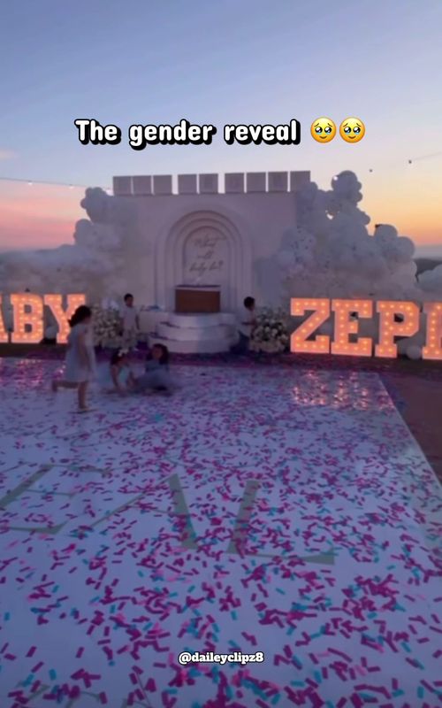 So cute @Eddie Zepeda @Karen Mendoza #kaed #boyorgirl💙💗 #genderreveal #baby #fypシ 